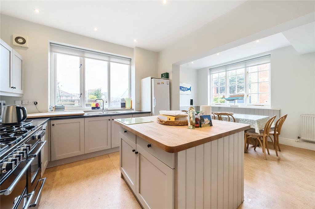 Kitchen/Breakfast