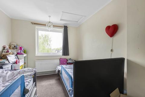 3 bedroom maisonette for sale, Oaks Cross, Stevenage