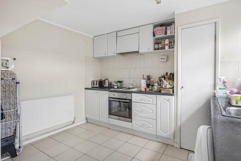 3 bedroom maisonette to rent, Oaks Cross, Stevenage