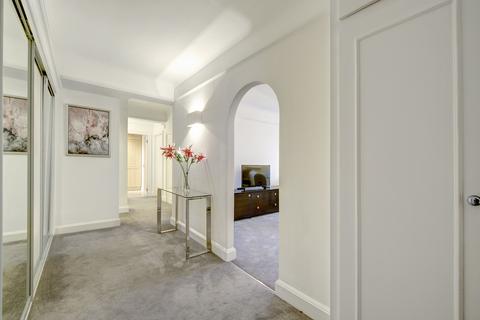 2 bedroom flat to rent, Lucan Pl, Chelsea SW3