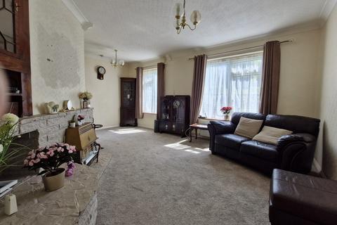 3 bedroom terraced house for sale, Ravenswood Drive, Woodingdean Brighton, East Sussex, BN2