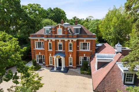 6 bedroom house for sale, Montrose Gardens, Surrey KT22