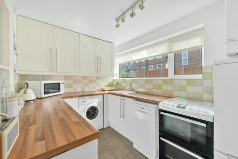 11 Martins Close, West Wickham, BR4 9AB