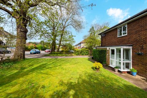 11 Martins Close, West Wickham, BR4 9AB
