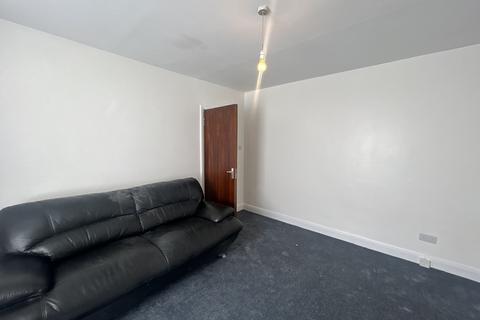 1 bedroom flat to rent, Greenside Road, London, W12