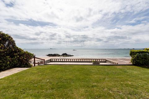 3 bedroom detached house for sale, Pontac Common, St. Clement, Jersey. JE2 6SX