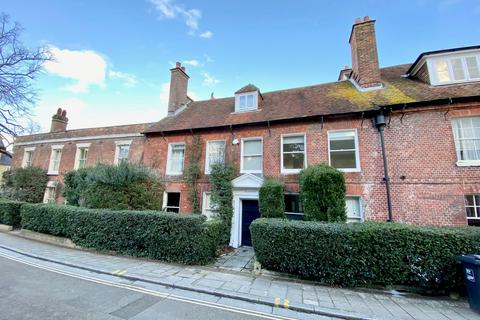 5 bedroom detached house to rent, Millhams Street, Christchurch BH23