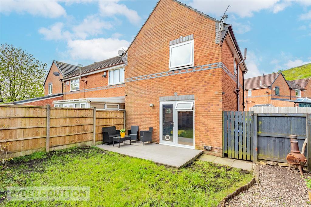 Brooklands Close, Mossley, OL5 3 bed townhouse for sale £230,000