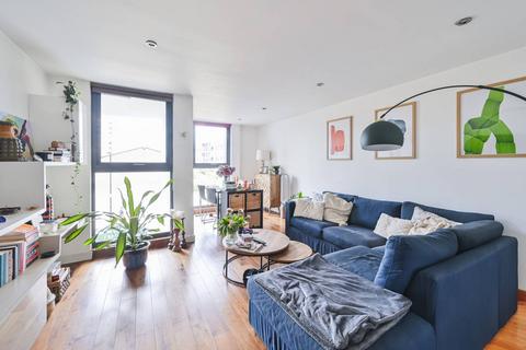 Flat 2, 46 De Beauvoir Crescent, London, N1 5RY