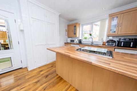 20 Lanshaw Road, Leeds, LS10 3NR
