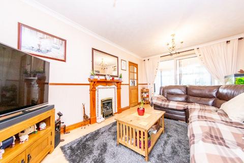 20 Lanshaw Road, Leeds, LS10 3NR