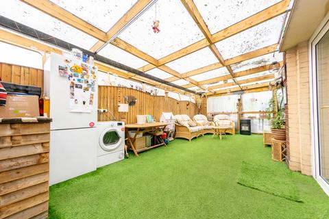 20 Lanshaw Road, Leeds, LS10 3NR