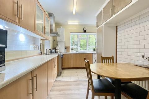 2 bedroom apartment for sale, St Valerie Road, Meyrick Park, Bournemouth, BH2