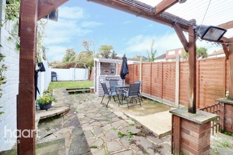 2 bedroom semi-detached house for sale, Balmoral Drive, Hayes