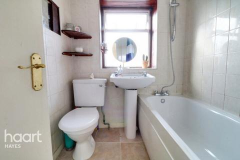 263 Balmoral Drive, Hayes, UB4 8DQ