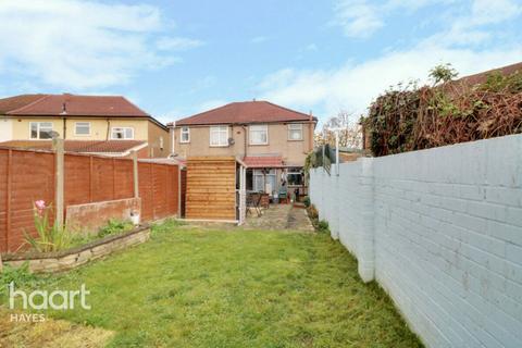 263 Balmoral Drive, Hayes, UB4 8DQ