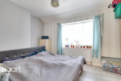 263 Balmoral Drive, Hayes, UB4 8DQ