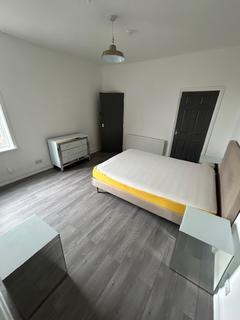 1 bedroom in a house share to rent, Crookesmoor Road, Sheffield S6