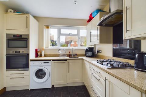 3 bedroom terraced house for sale, Grover Avenue, Lancing