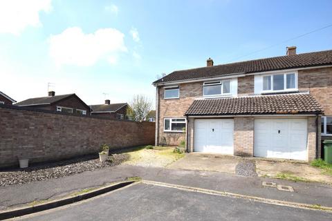 3 bedroom semi-detached house for sale, Orchard Close, Chalgrove