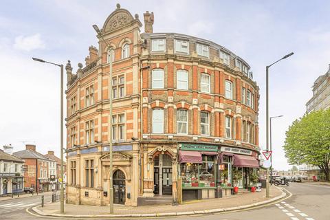 3 bedroom flat for sale, Station Road, East Barnet, Barnet, EN5