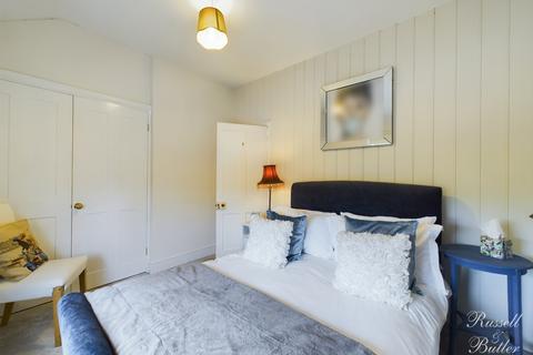 2 bedroom cottage for sale, West Street, Steeple Claydon