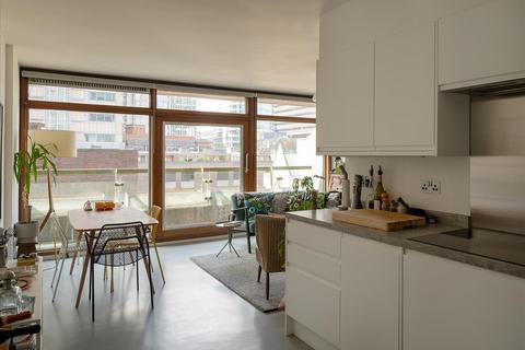 1 bedroom apartment for sale, Gilbert House, Barbican, London, EC2Y