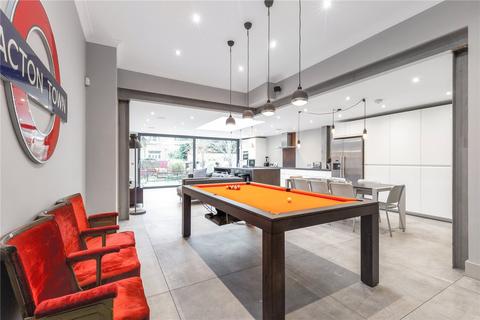 undefined, Messaline Avenue, London, UK, W3