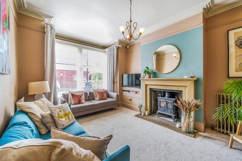 4 bedroom terraced house for sale, Caxton Street, Wetherby, West Yorkshire, LS22
