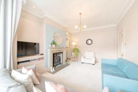 4 bedroom terraced house for sale, Caxton Street, Wetherby, West Yorkshire, LS22
