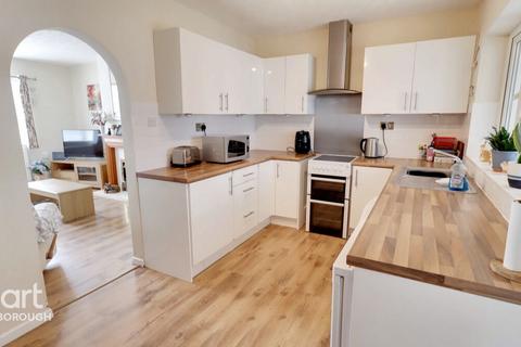 18 Lowick Gardens, Peterborough, PE3 7HG