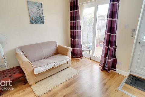 18 Lowick Gardens, Peterborough, PE3 7HG
