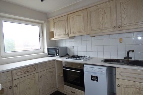 2 bedroom flat to rent, Gilbert Court, Green Vale, Ealing