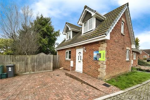 2 bedroom semi-detached house for sale, Selman Gardens, Cowes, Isle of Wight