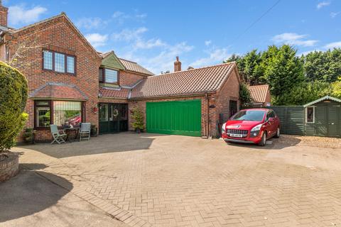4 bedroom detached house for sale, Whitton Road, Alkborough, North Lincolnshire, DN15