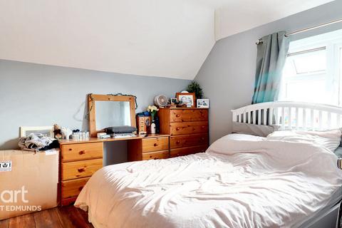 3 bedroom semi-detached house for sale, Steeles Road, Woolpit, Bury St Edmunds