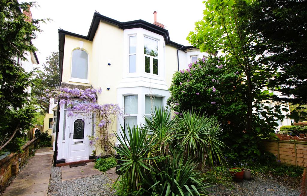 Scarisbrick New Road, Southport, PR8 2 bed flat £795 pcm (£183 pw)