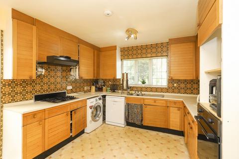 36 Rushley Drive, Sheffield, S17 3EN