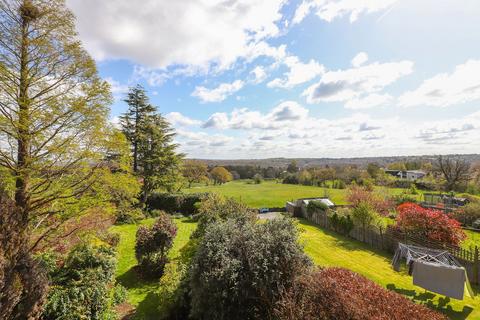 36 Rushley Drive, Sheffield, S17 3EN