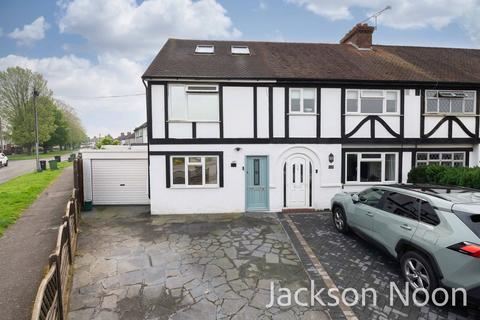 3 bedroom end of terrace house for sale, Elm Way, Ewell, KT19