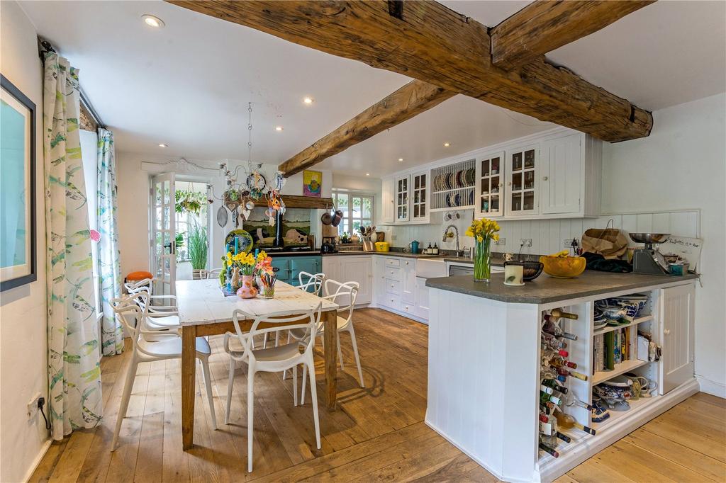 Kitchen/Dining
