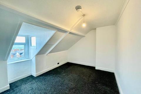 4 bedroom maisonette to rent, Rectory Road, Gateshead NE8
