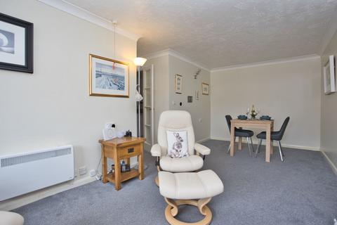 1 bedroom flat for sale, The Bayle, Glendale The Bayle, CT20