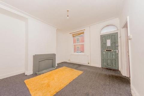 2 bedroom terraced house for sale, Woodview Mount, Leeds, LS11