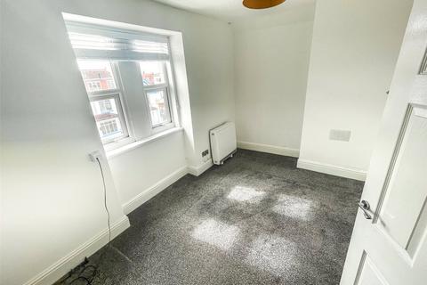 2 bedroom apartment to rent, Llandudno, Conwy LL30