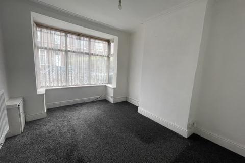 3 bedroom terraced house to rent, St. Pauls Road, Smethwick, West Midlands, B66