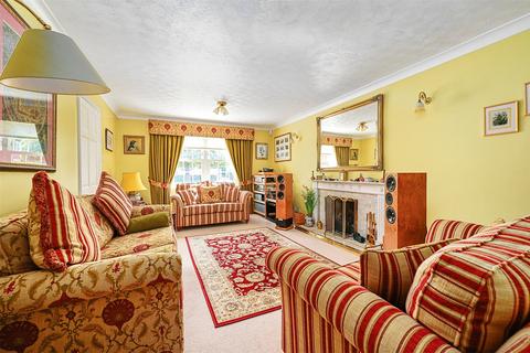 4 bedroom detached house for sale, Winchfield Court, Winchfield RG27