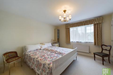 12 Longcroft Gardens, Shinfield, Reading, RG2 9FX