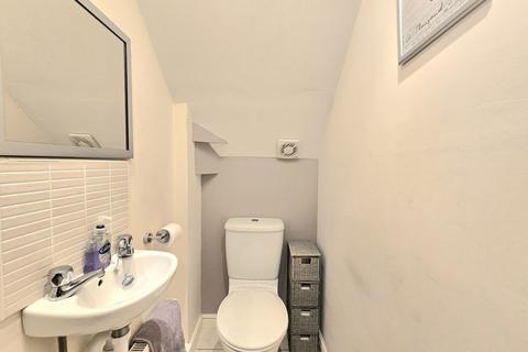 15 Rothbury Drive, Ashington, NE63 8TJ