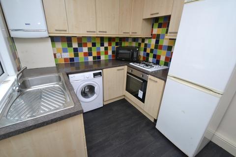 4 bedroom terraced house to rent, Maples Street , Nottingham NG7